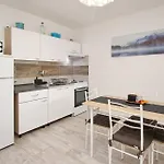 Rozanda בית הארחה 3*