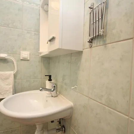 Rozanda 3* Baška