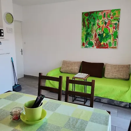 Rozanda 3* Baška
