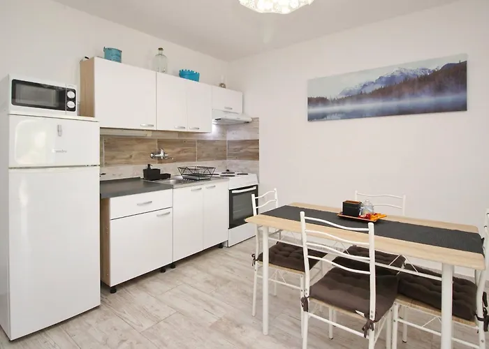 Rozanda Pensjonat 3*