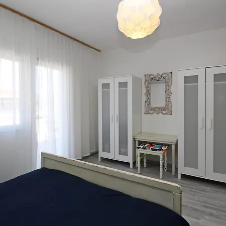 Konukevi Rozanda Baška