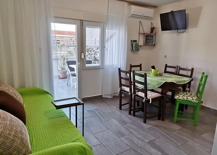 Rozanda 3*