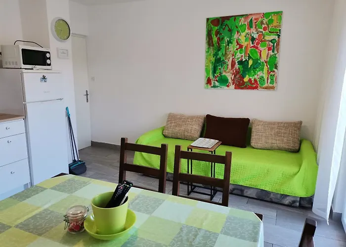 Rozanda 3* Baška