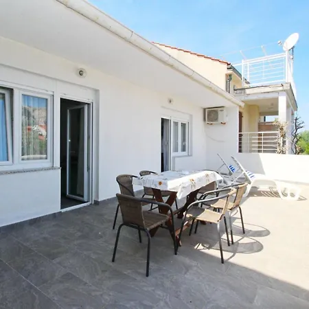Rozanda 3* Baska (Krk)