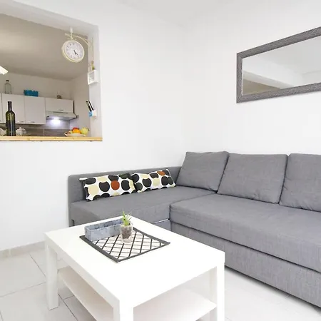 Guest house Rozanda Baska (Krk)