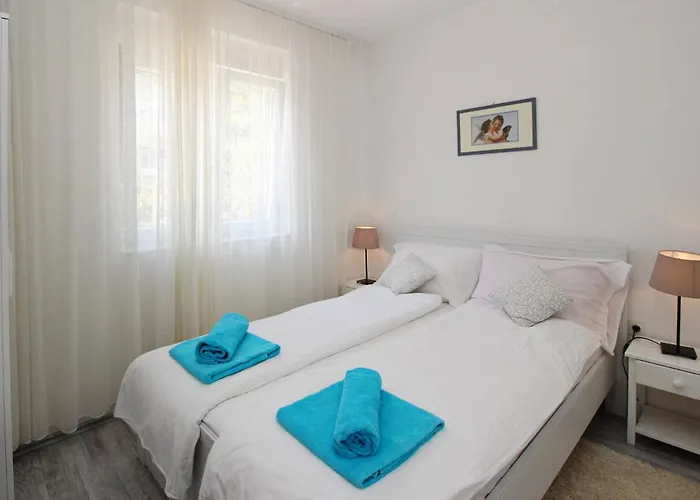 Rozanda Gæstehus 3*