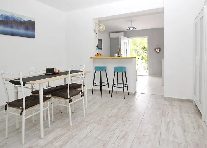 Gæstehus Rozanda 3*